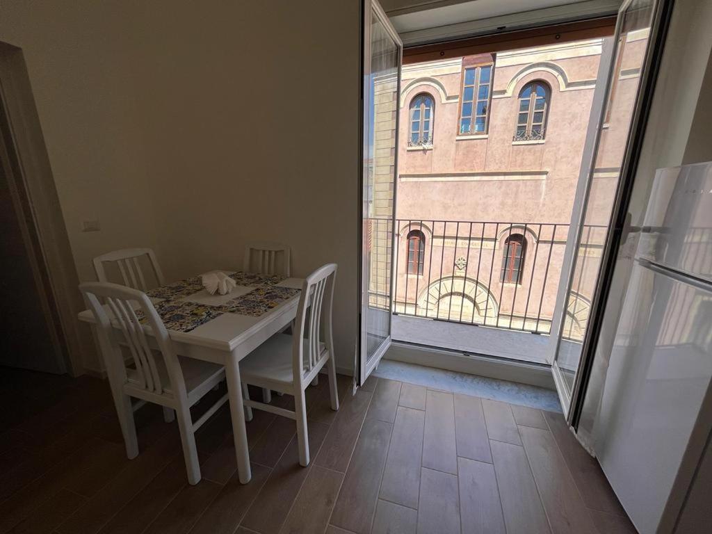 カターニアCasa Del Soleアパートメント エクステリア 写真