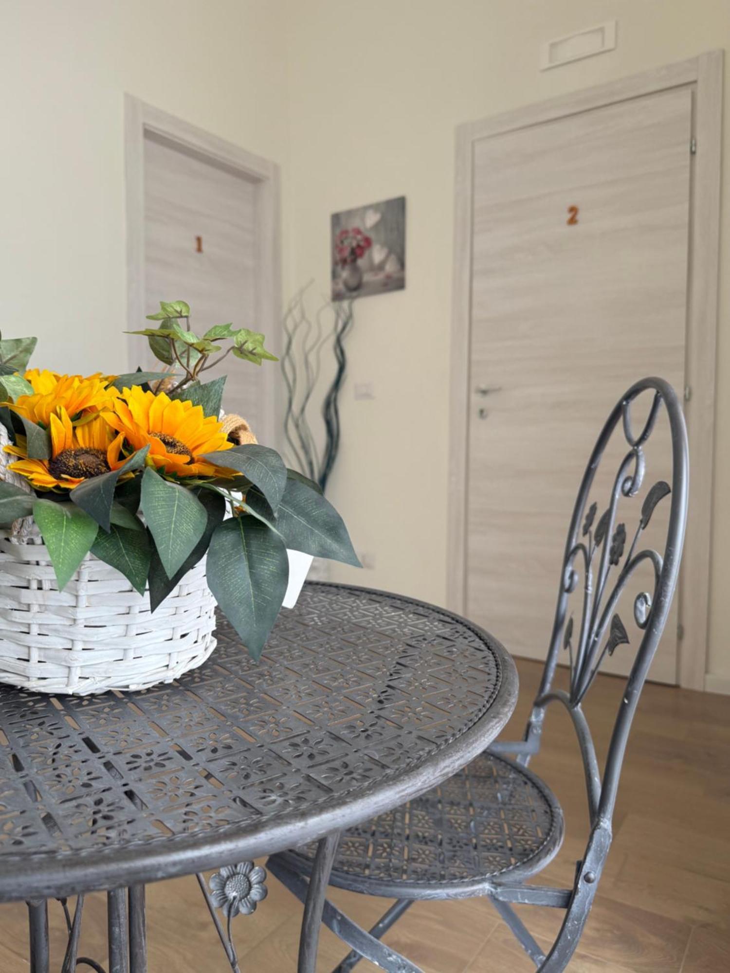 カターニアCasa Del Soleアパートメント エクステリア 写真